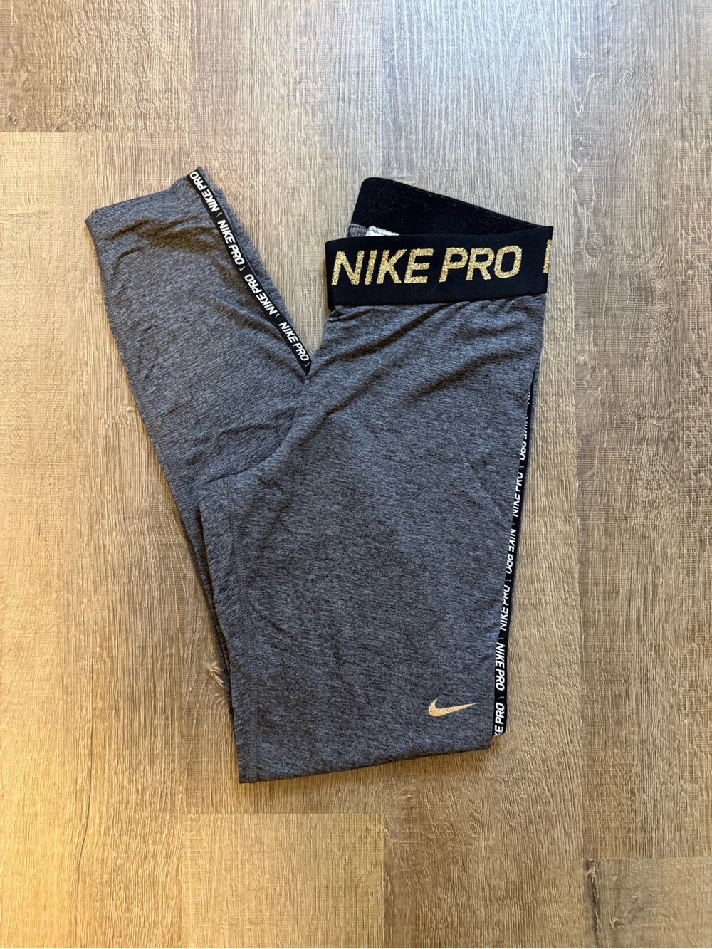 Nike Pro Gray Heathered Leggings – Size Small